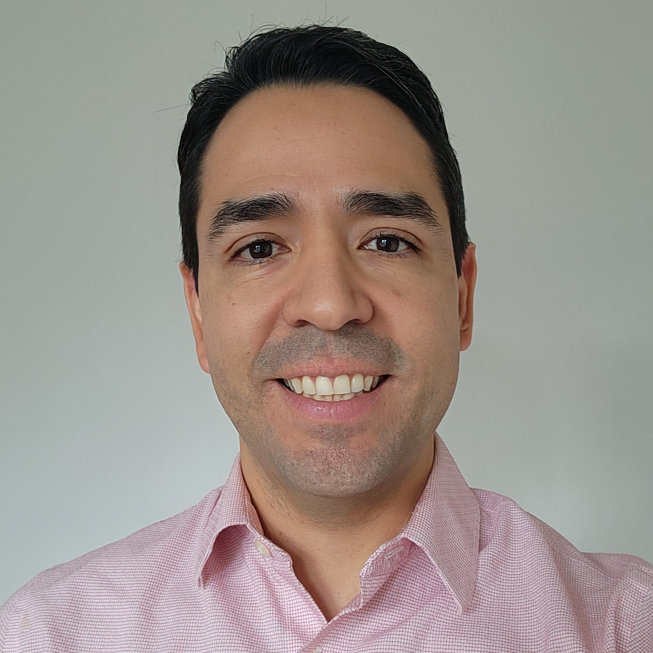 ROGELIO HERNANDEZ